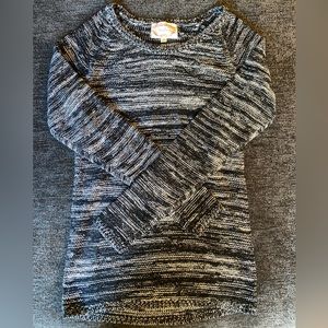 Forever 21 sweater new without tags